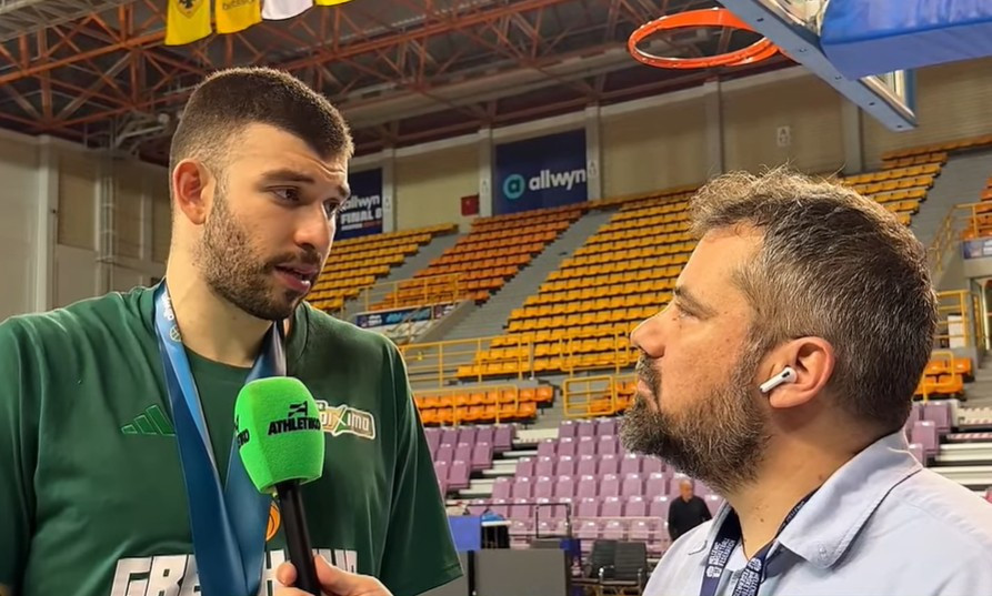 Ρογκαβόπουλος στο Athletiko: «Ευχαριστούμε τον Χέιζ-Ντέιβις που ήταν έτοιμος από την πρώτη στιγμή»