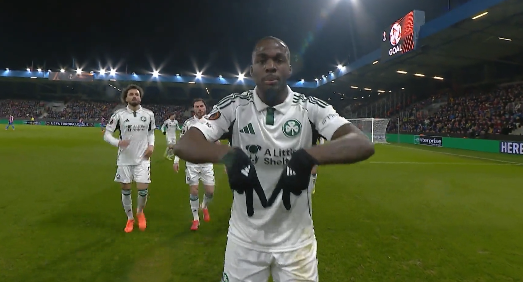 Ο Τεττέη αφιέρωσε το υπέροχο γκολ του στον μικρό Μάριο που πάσχει από κάρκινο (video)