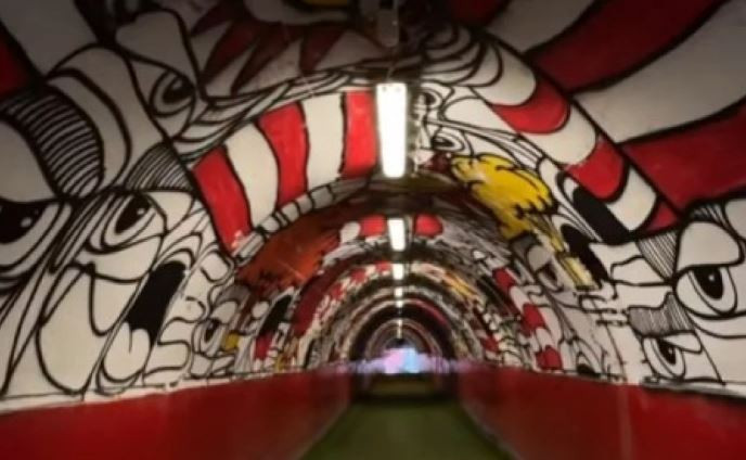 Το «τούνελ του τρόμου» - Σε ποιο ποδοσφαιρικό γήπεδο βρίσκεται, γιατί αγχώνει τους αντιπάλους (video)