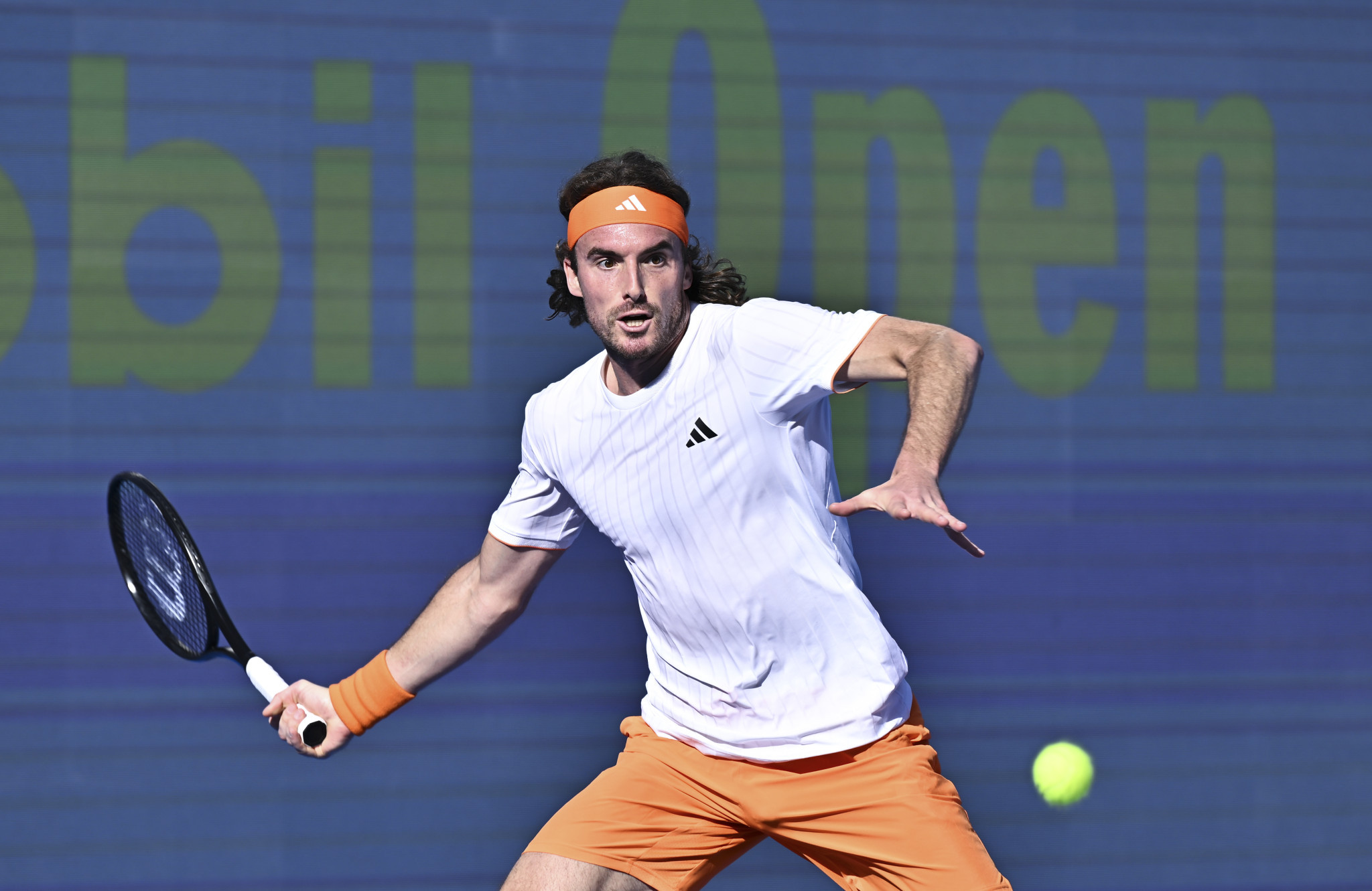 Σαρωτικός Τσιτσιπάς απέναντι στον Μεντβέντεφ - Πέρασε στην οκτάδα στο Qatar Open