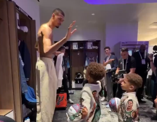 «Τρελάθηκαν» οι γιοί του Αντετοκούνμπο με τον Γουεμπανιάμα (video)