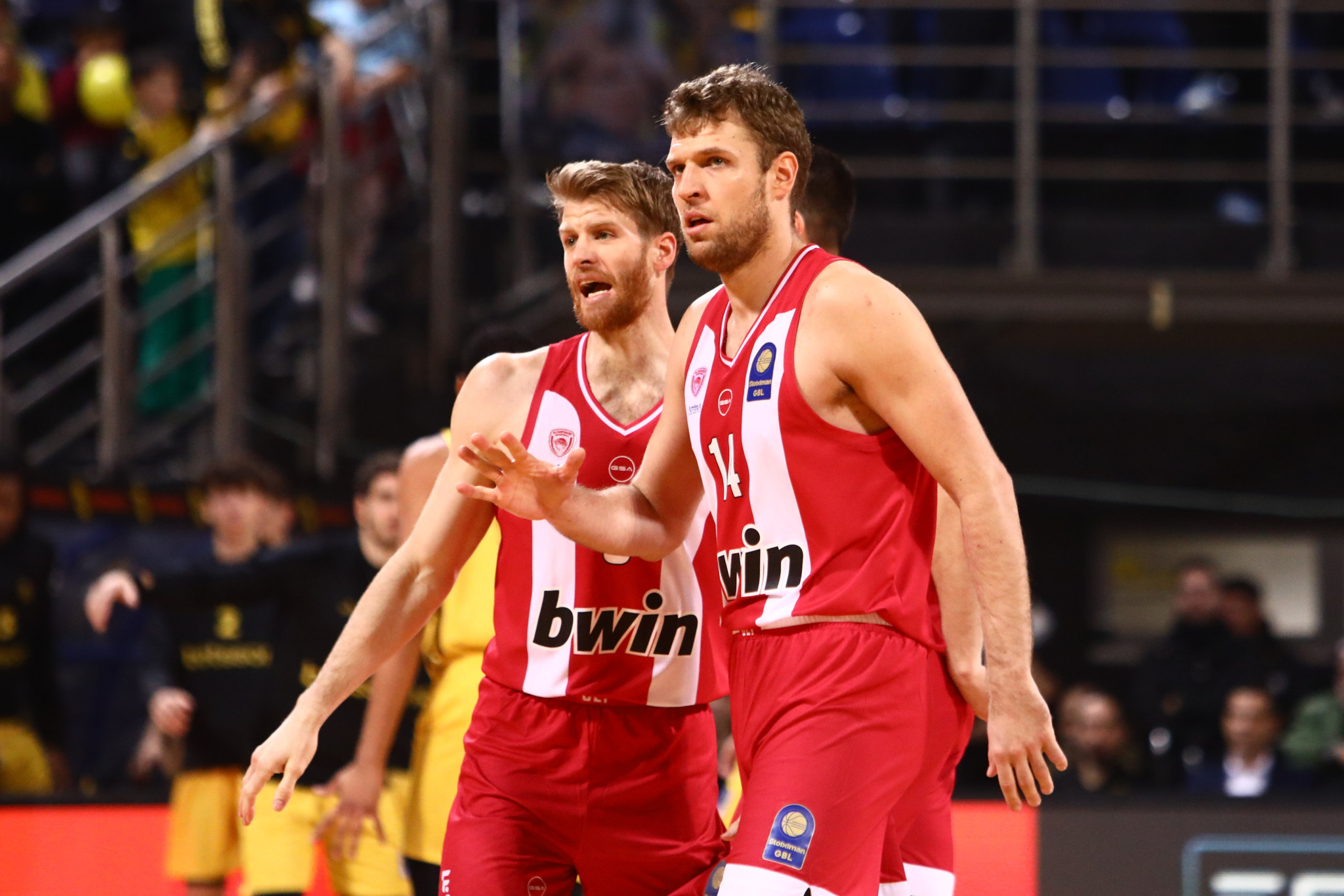 Αμφίβολοι οι Βεζένκοφ και Γουόκαπ για το Ολυμπιακός - Παναθηναϊκός