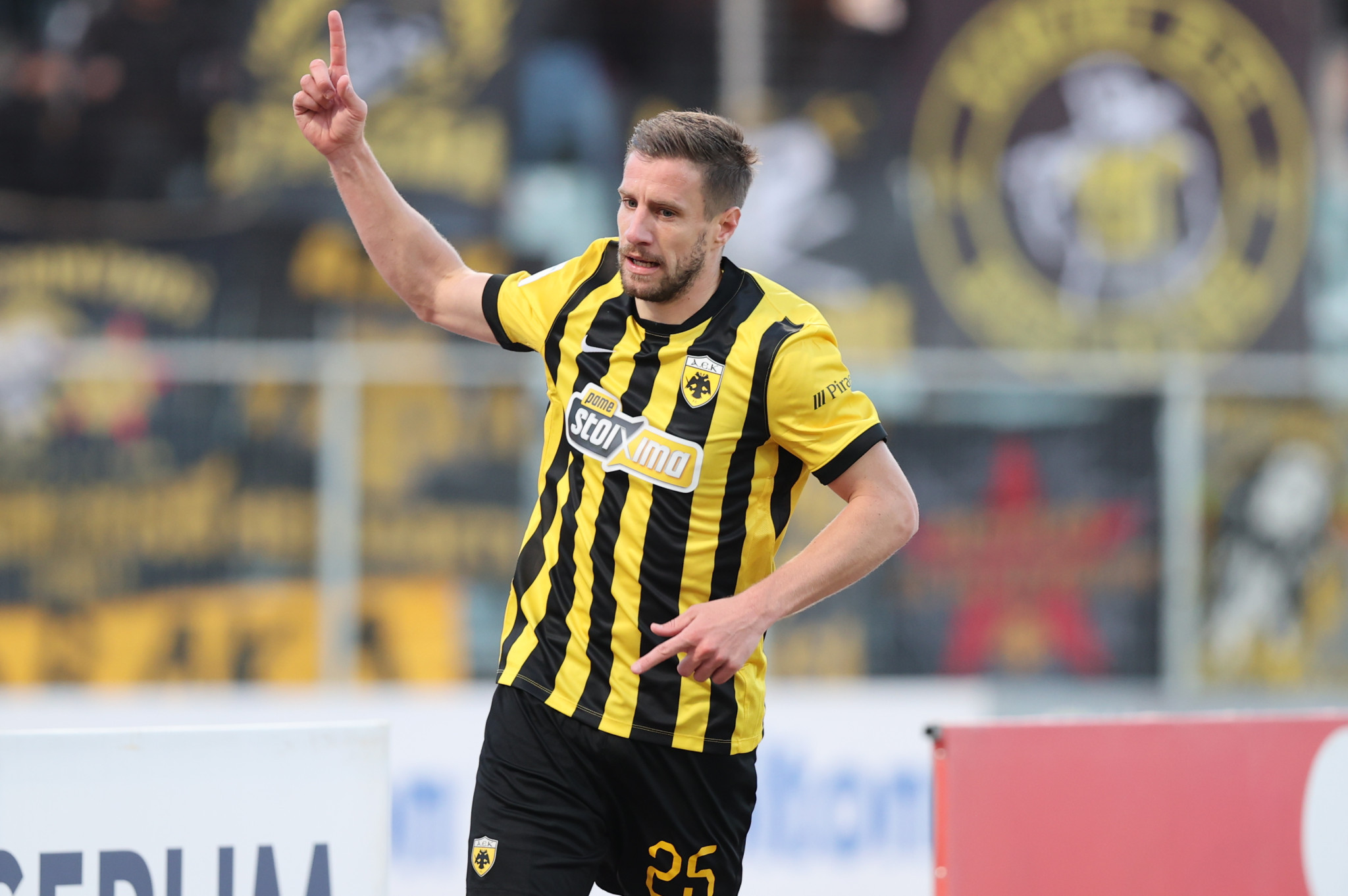 Με καρφωτή κεφαλιά του Βάργκα το 1-1 της ΑΕΚ (video)