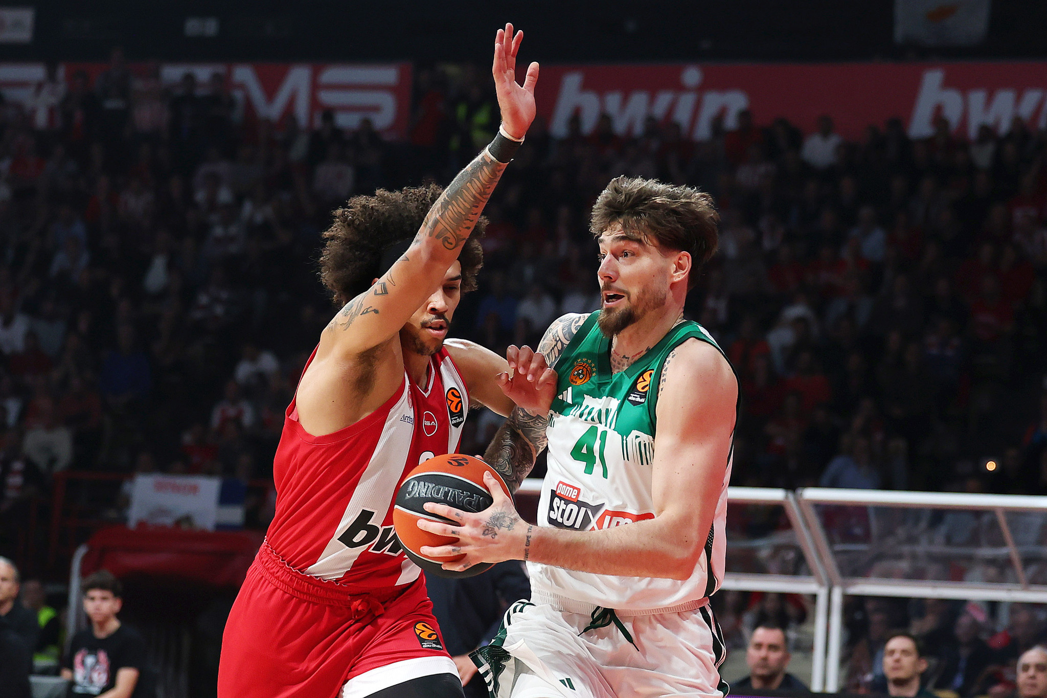 Παράπονα Χουάντσο στο ημίχρονο του Ολυμπιακός - Παναθηναϊκός: «Πρέπει να σταματήσουν οι αγκαλιές από τους αντιπάλους»