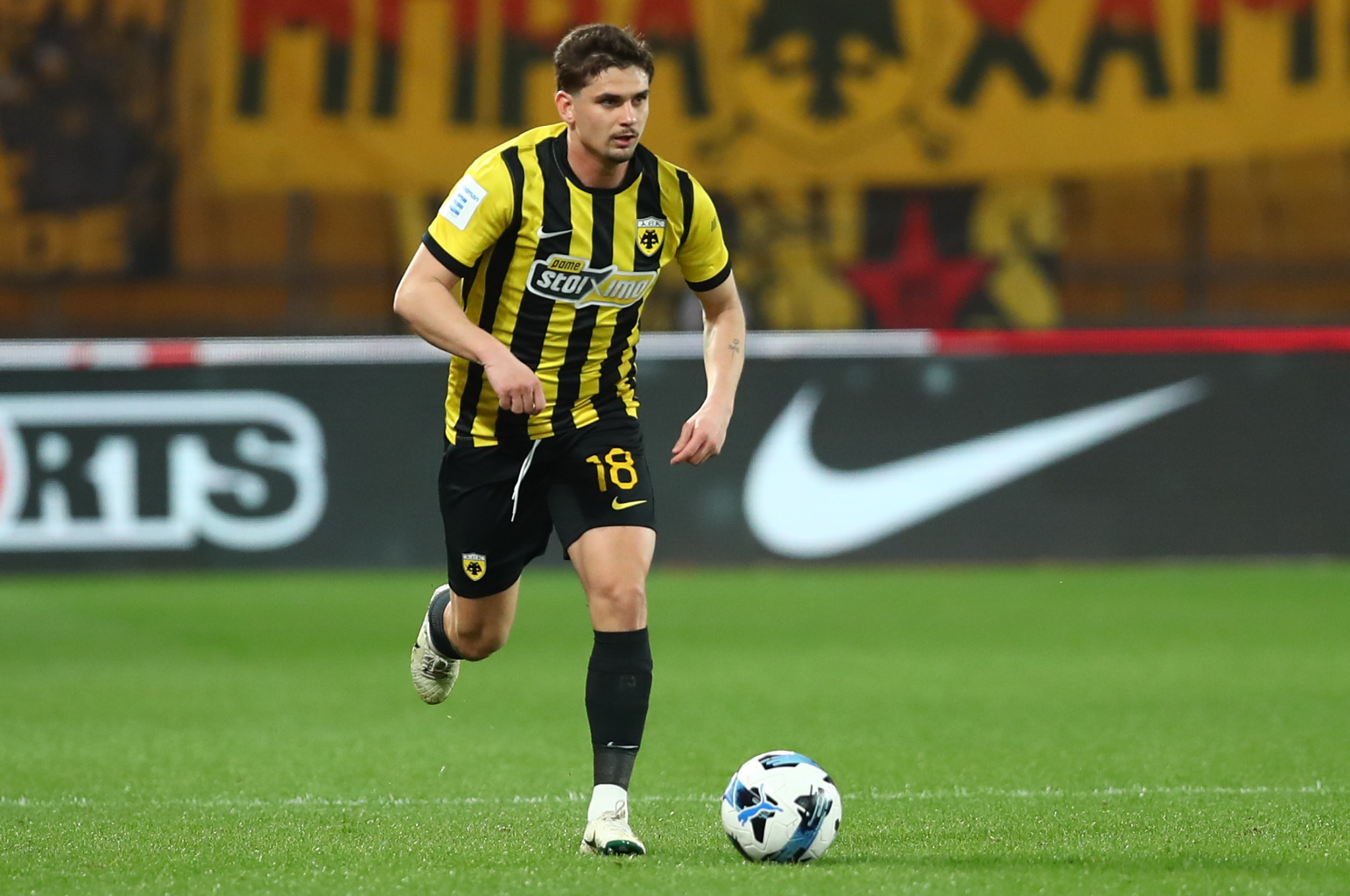 Οι Ρουμάνοι παρακολουθούν στενά τον Μαρίν: «Ο τρίτος καλύτερος της ΑΕΚ στο ματς με την ΑΕΛ Novibet»