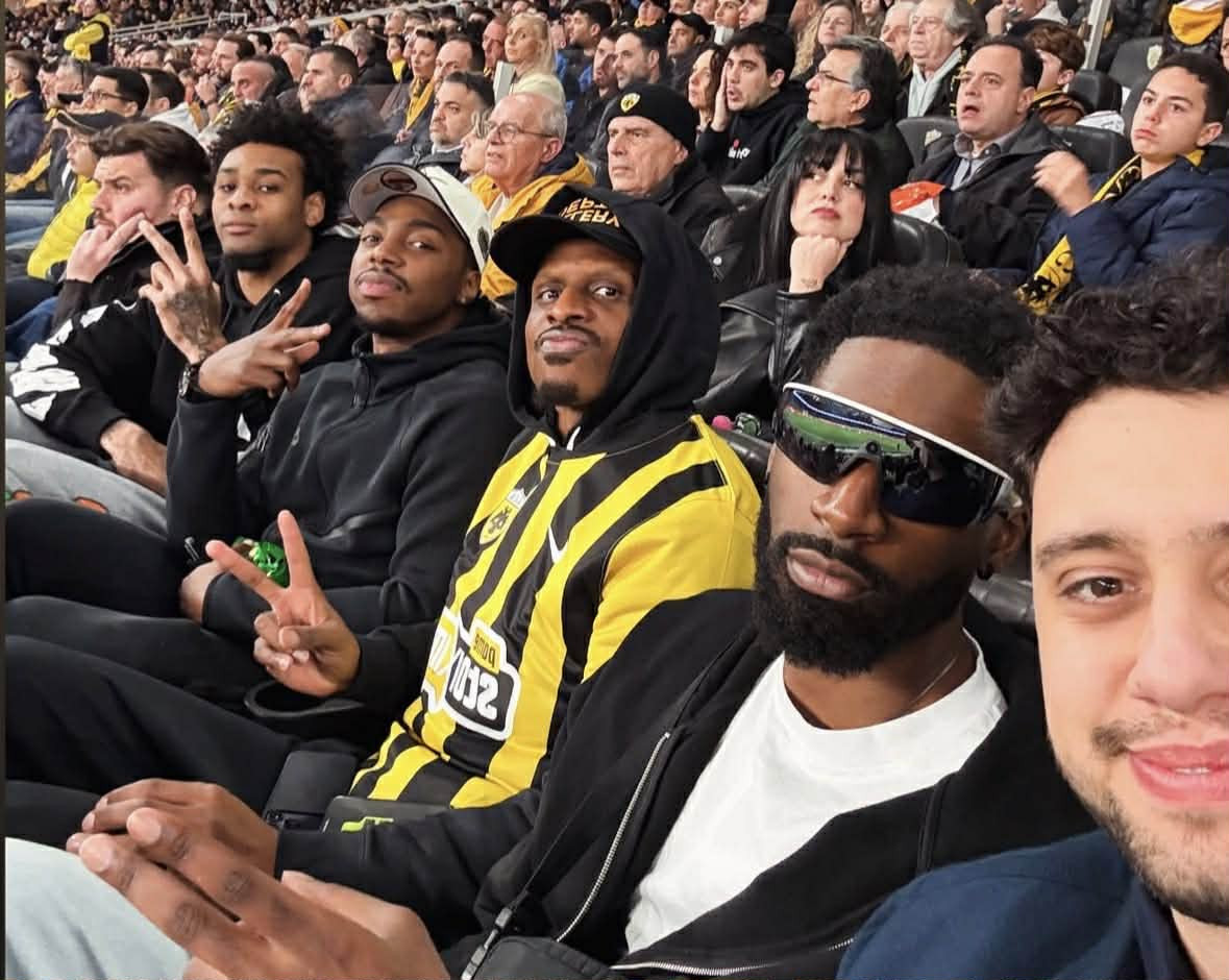 Η ομάδα μπάσκετ της ΑΕΚ πήγε στην Allwyn Arena για το ματς της Ένωσης με την ΑΕΛ Novibet