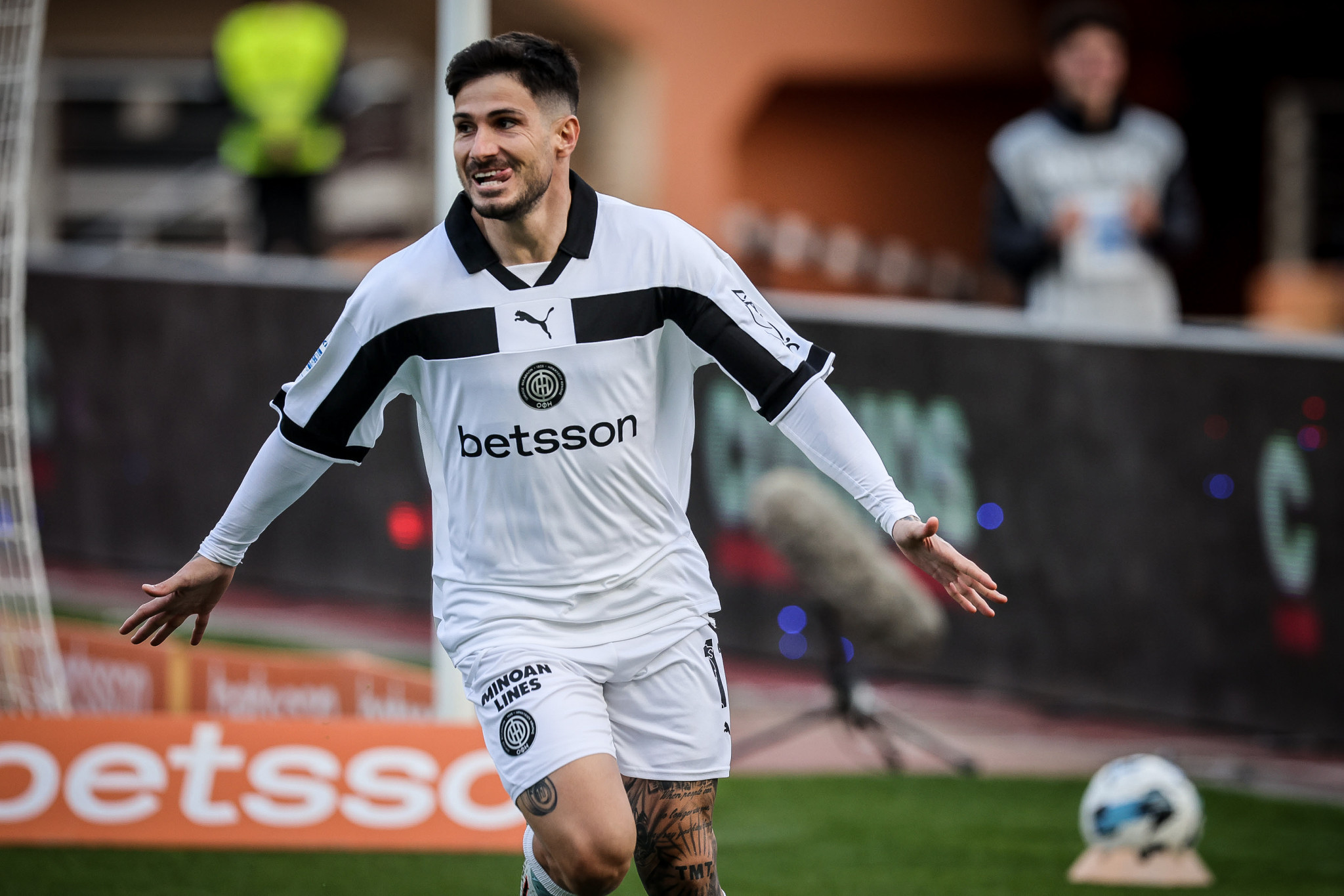 Ο «καυτός» Φούντας με δύο γκολ σε τέσσερα λεπτά έδωσε προβάδισμα στον ΟΦΗ (video)