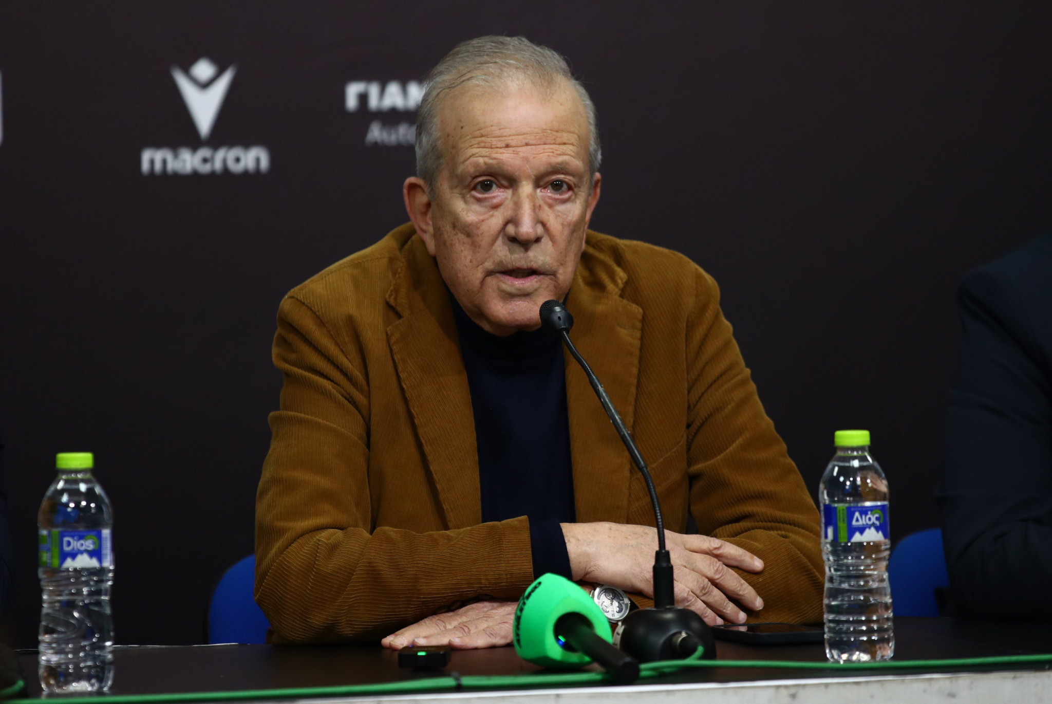 Βεζυρτζής: «Μην αποκλείουμε τίποτα για Euroleague» (video)