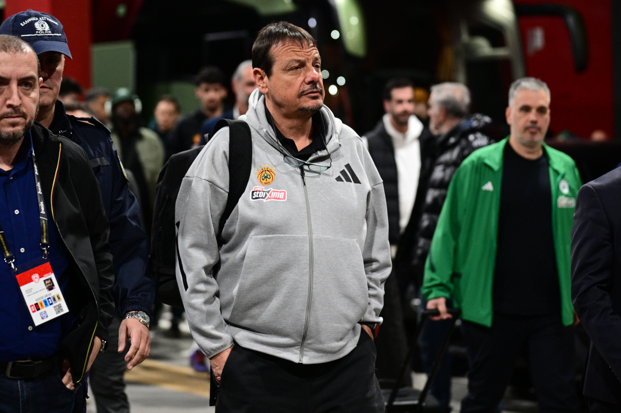 Η άφιξη του Παναθηναϊκού στο ΣΕΦ για το παιχνίδι με τον Ολυμπιακό (video)