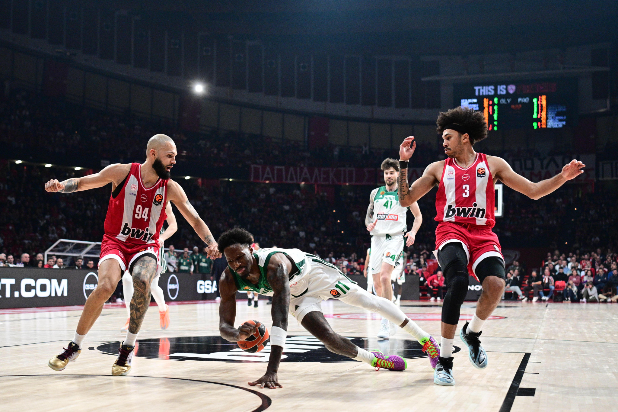 Η βαθμολογία της EuroLeague μετά τη νίκη του Ολυμπιακού κόντρα στον Παναθηναϊκό