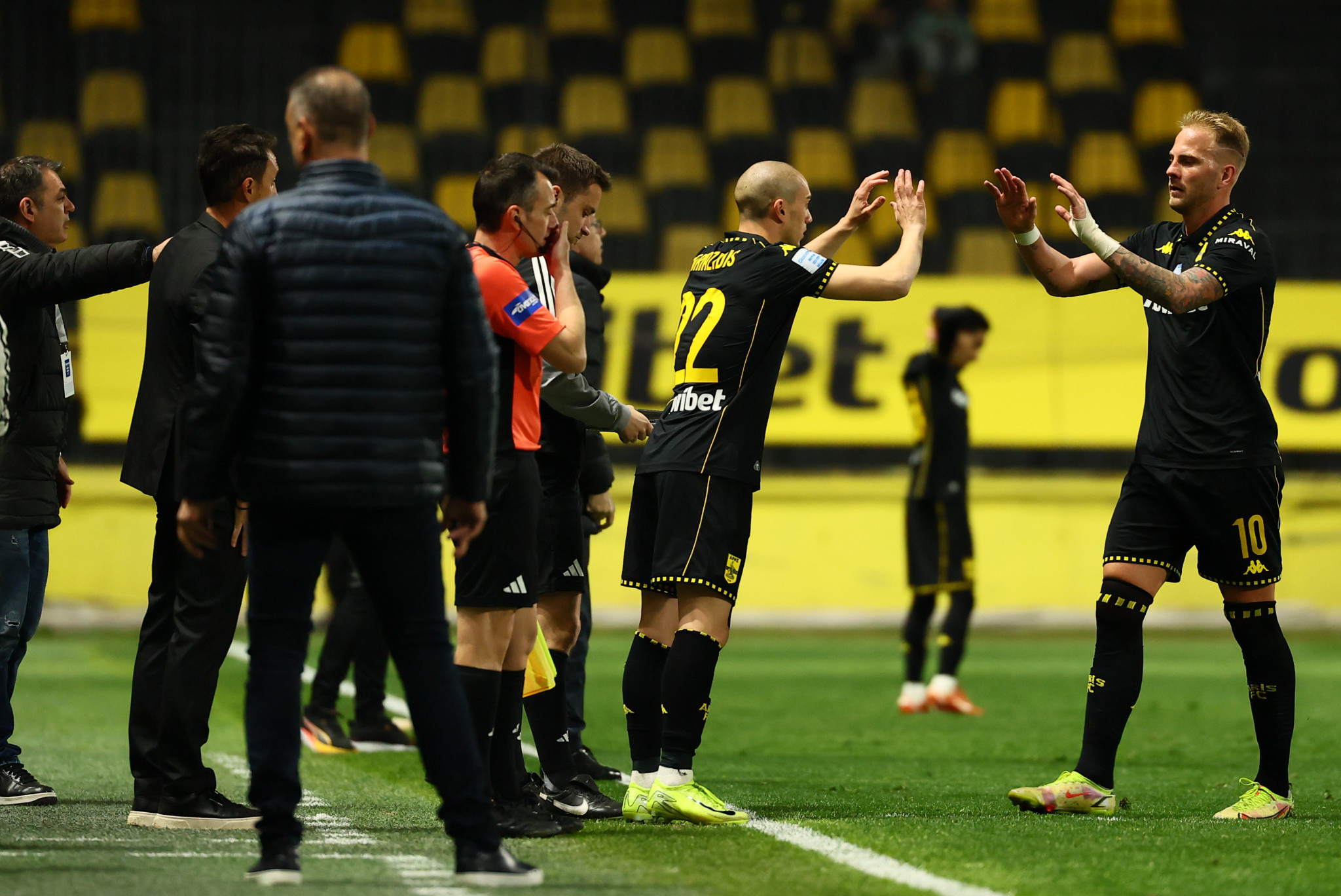 Συγκινητική επιστροφή Βοριαζίδη στα γήπεδα: «Ανατριχιαστικό το χειροκρότημα του κόσμου» (video)