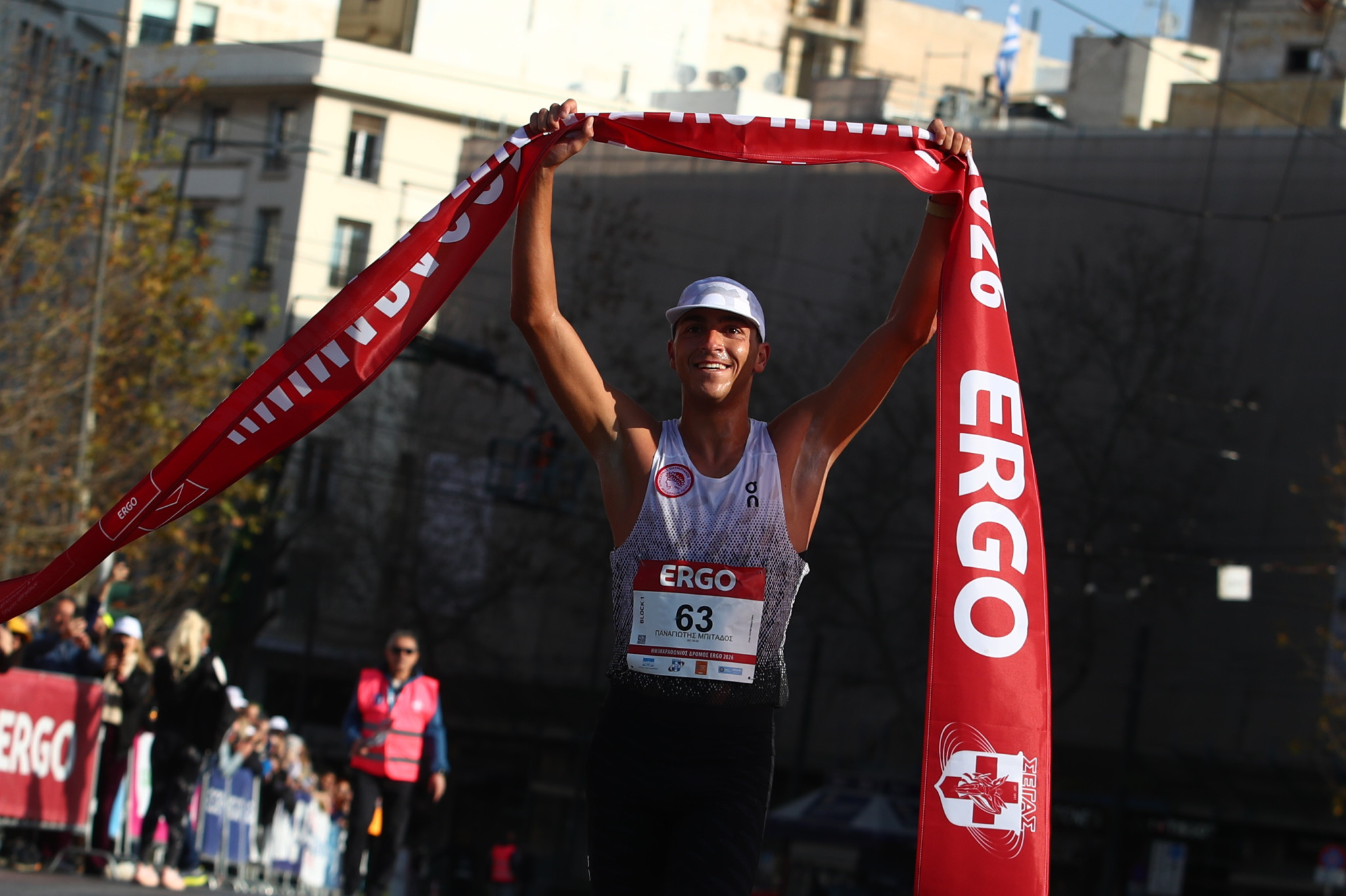 Ο τριαθλητής Μπιτάδος νικητής στον Ημιμαραθώνιο Αθήνας - Τρίτος τίτλος για Μαρινάκου