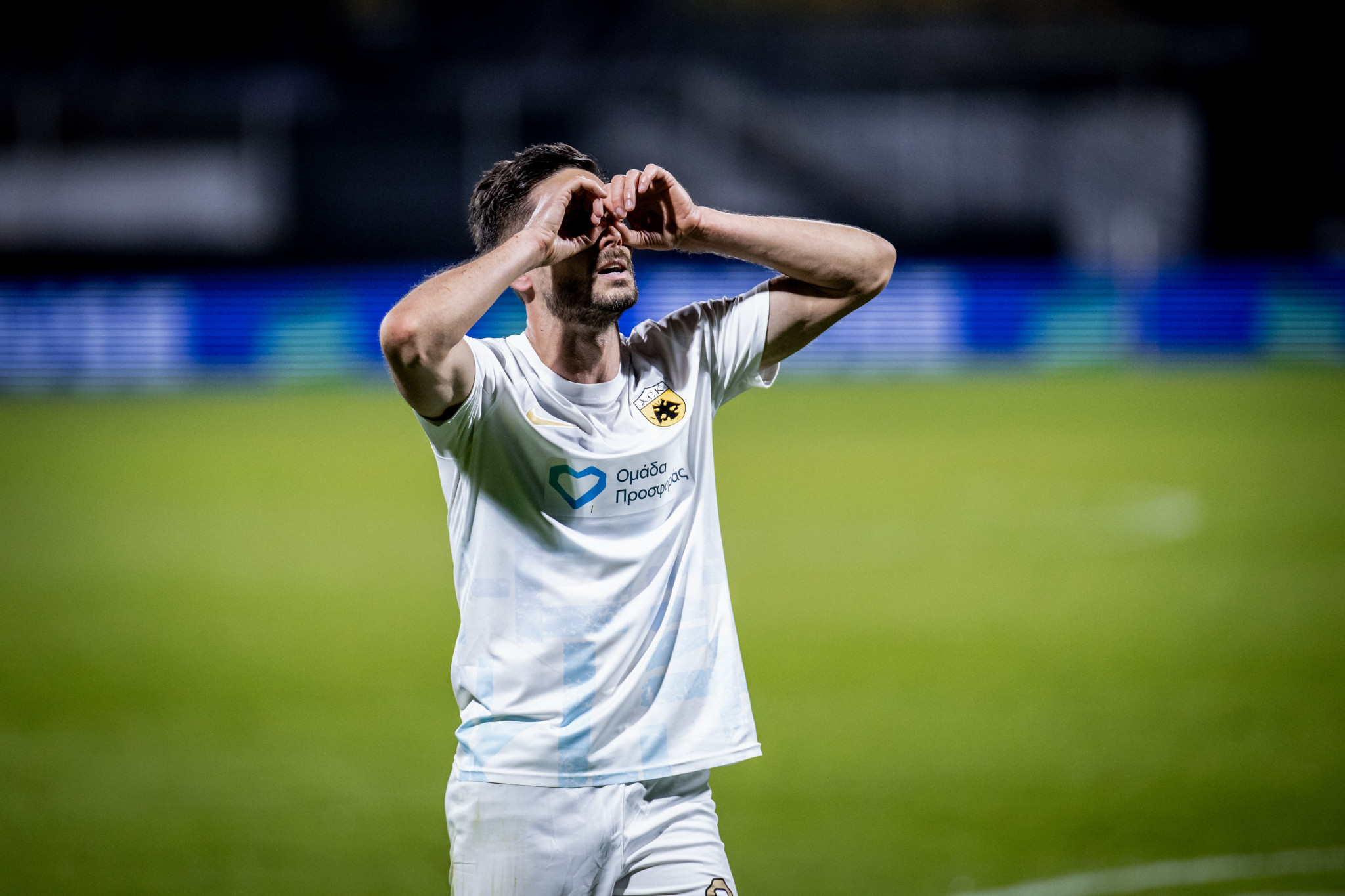 Αποθέωση από την UEFA για την «τεσσάρα» της ΑΕΚ: «Μια νύχτα για να θυμάται»