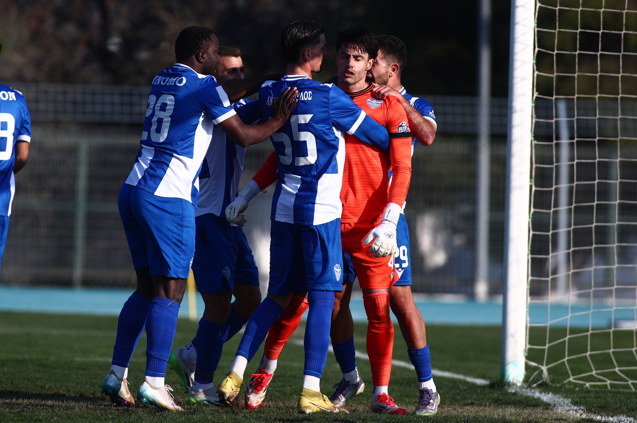 Με ήρωα τον Καραργύρη το Αιγάλεω νίκησε τον Παναργειακό και ελπίζει στην παραμονή