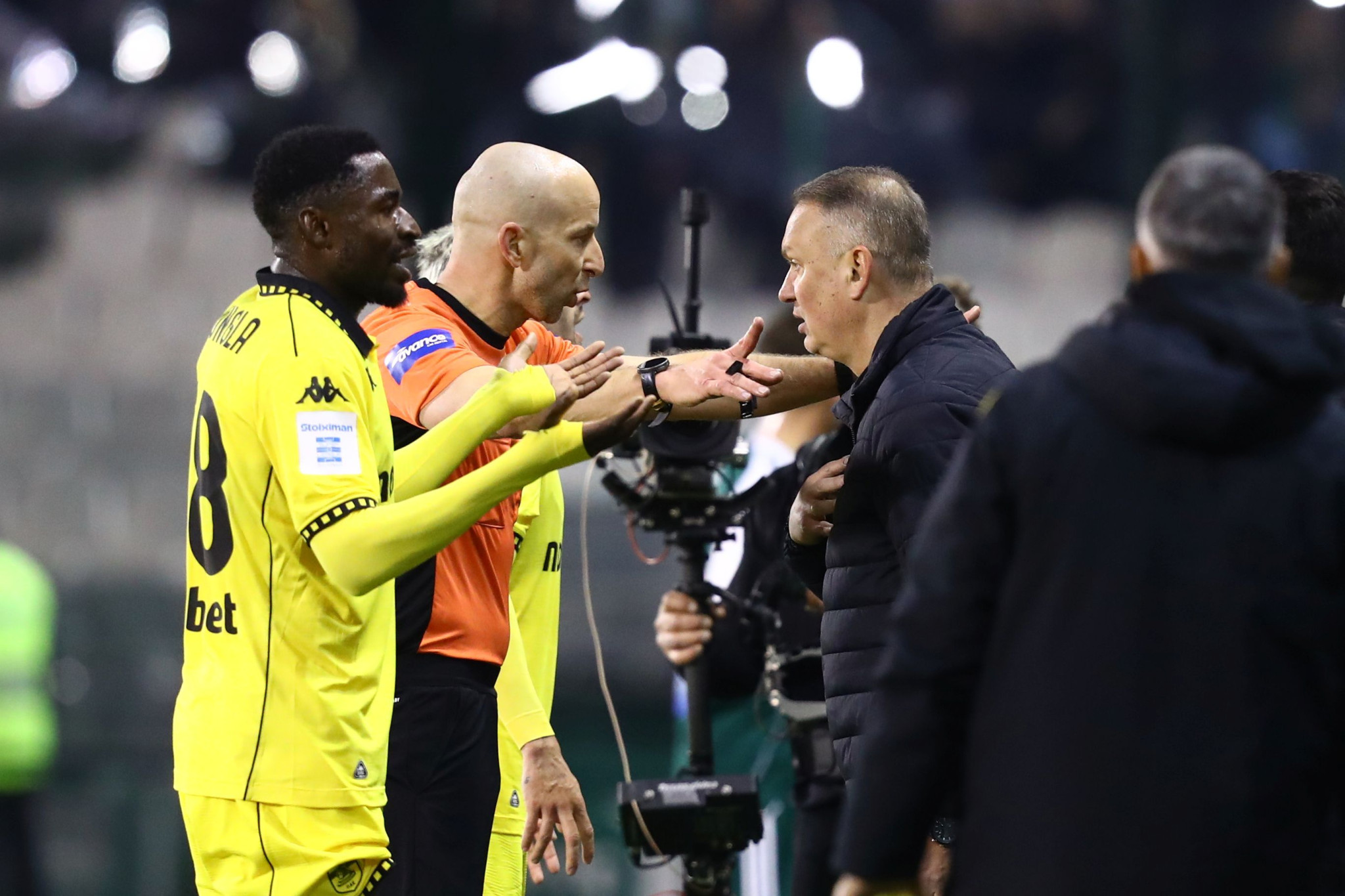 Σαββόπουλος στο «BACK2ΜΠΑΚ»: «Η διαιτησία με τον Παναθηναϊκό και οι Καντεβέρε - Γκαρέ που ξεχώρισαν» (video)