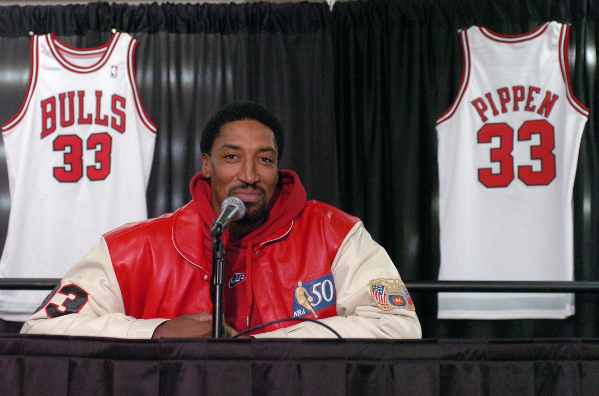 Ο Σκότι Πίπεν έβγαλε στο «σφυρί» memorabilia απ' τη δεκαετία του '90 - Το ποσό που εισέπραξε