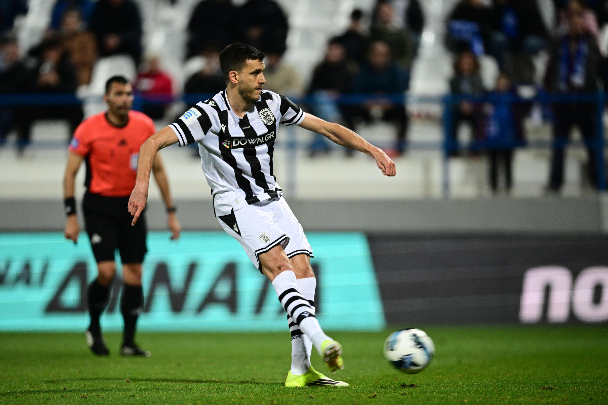 Ο Γερεμέγεφ με πέναλτι βάζει τον ΠΑΟΚ μπροστά στο σκορ στη Νεάπολη (video)