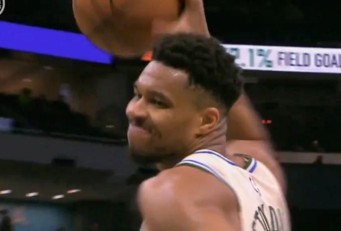 Έξαλλος ο Γιάννης, πέταξε την μπάλα βρίζοντας (video)