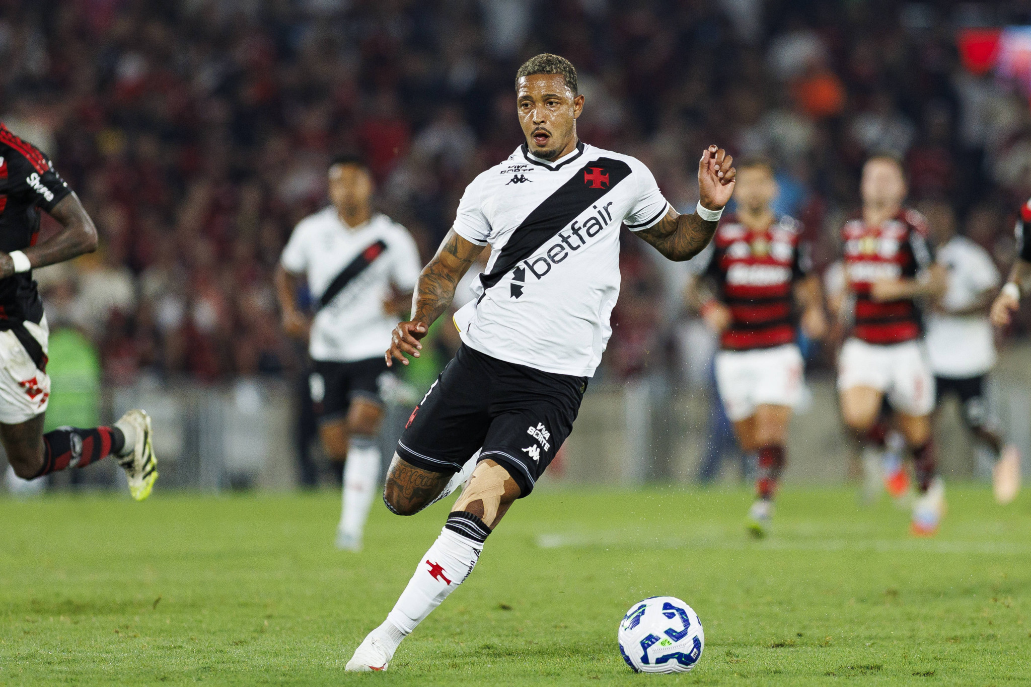 Απειλούν τη ζωή παίκτη που ακούστηκε για την ΑΕΚ τον Γενάρη - Το μήνυμά του στα social media