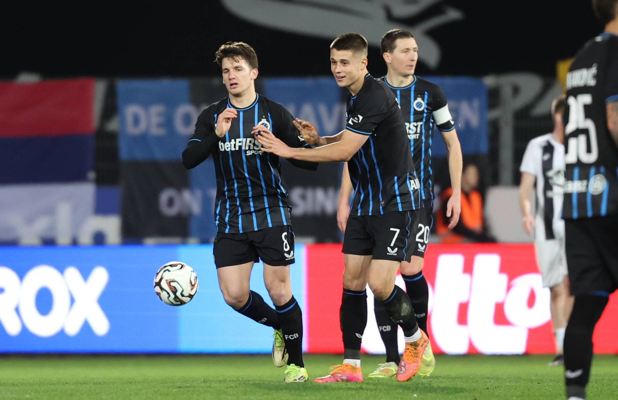 Ο Τζόλης κέρδισε αποβολή αντιπάλου και σκόραρε για τη νίκη της Μπριζ στην έδρα της Σαρλερουά