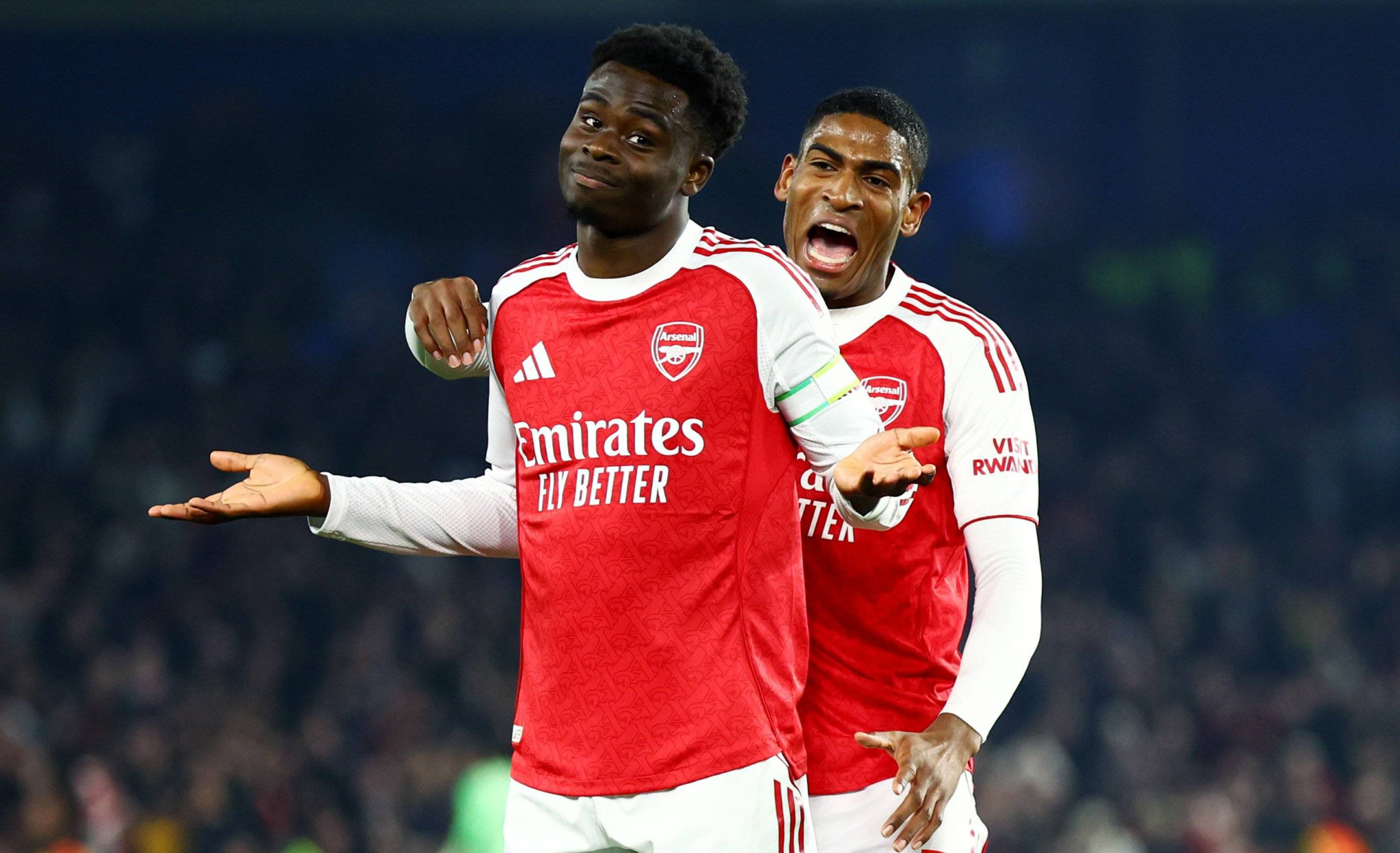 Ο Σακά υπέγραψε το σπουδαίο διπλό της Άρσεναλ στην έδρα της Μπράιτον