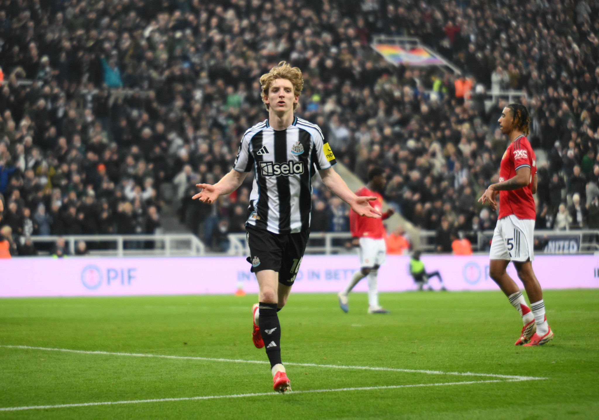 Η Νιουκάστλ «πλήγωσε» στο φινάλε τη Μάντσεστερ Γιουνάιτεντ