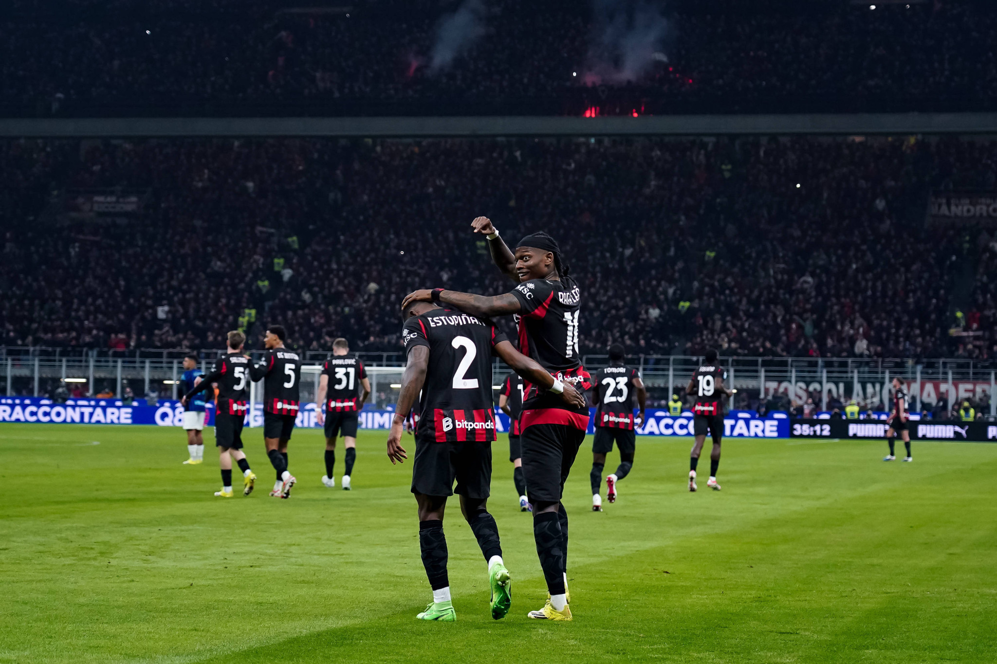 Το Μιλάνο βάφτηκε «ροσονέρο»: Η Μίλαν πήρε το ντέρμπι από την Ίντερ και μείωσε στους 7 απ' την κορυφή