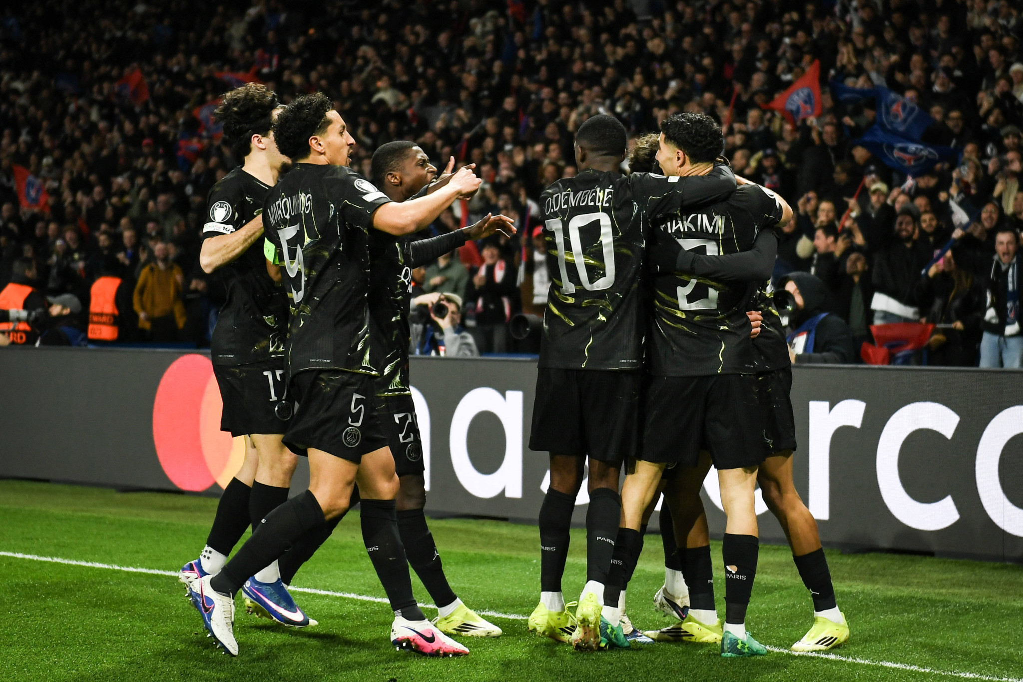 Η «διαστημική» Παρί Σεν Ζερμέν διέλυσε με πεντάρα την Τσέλσι