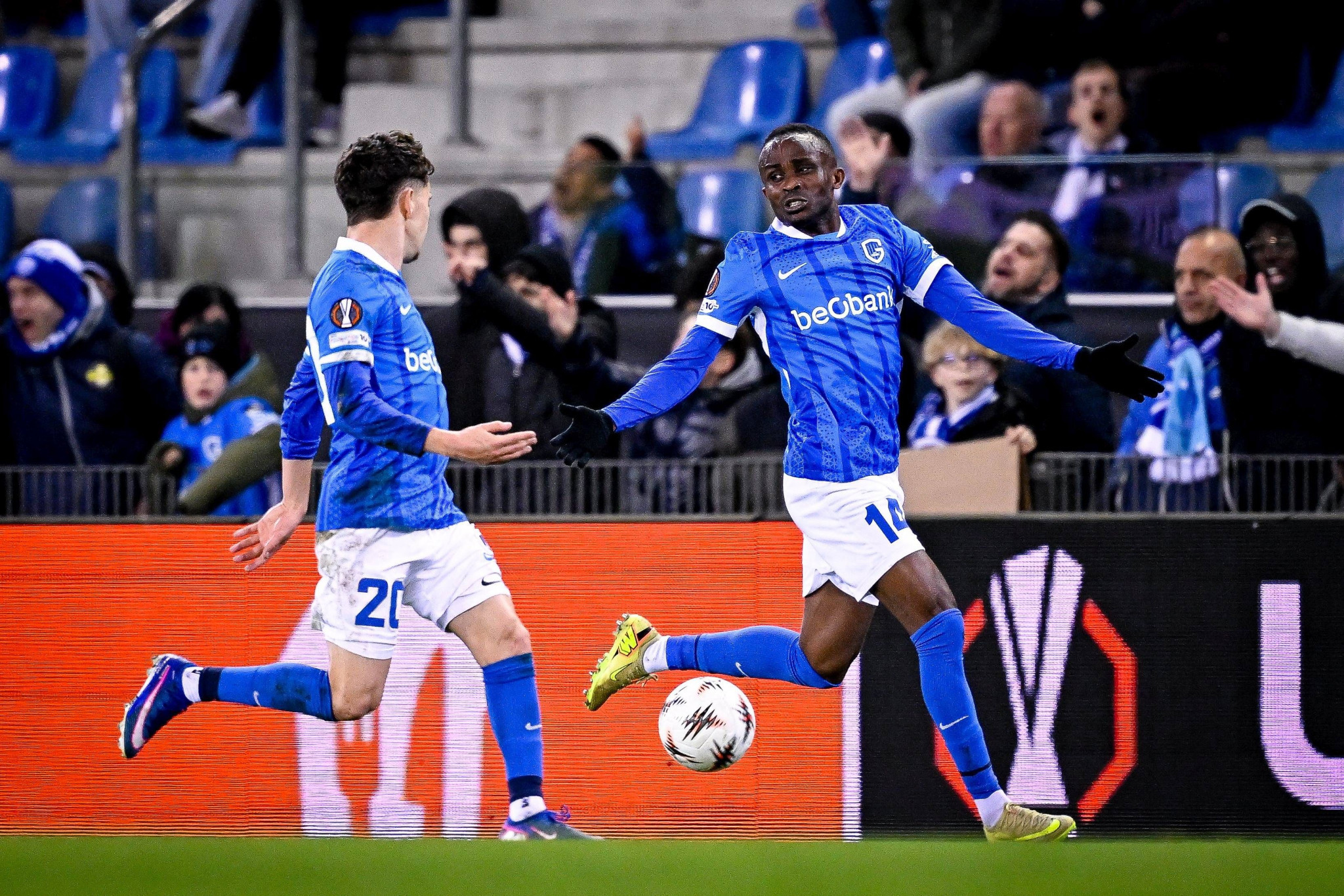 Η Φερεντσβάρος «λύγισε» τη Μπράγκα - Νίκη για τη Γκενκ του Καρέτσα (videos)