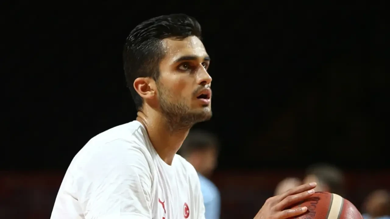 Εντυπωσιακό ντεμπούτο με doulbe-double για τον Γιουρτσεβέν στην G-League (video)