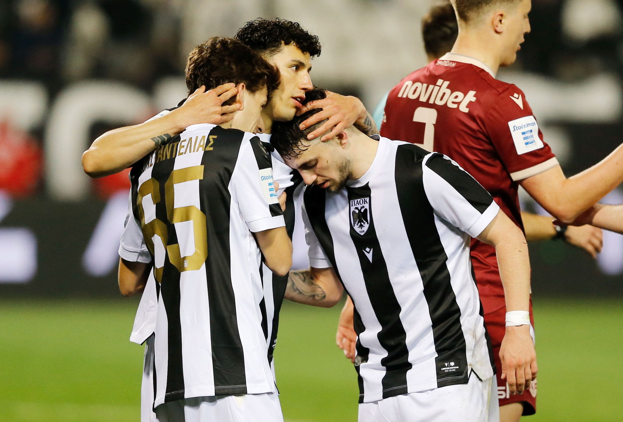 Ο κανονικός ΠΑΟΚ ξαναβγαίνει στην επιφάνεια