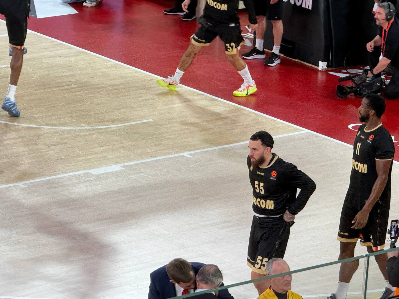 Ανατροπή με Τζέιμς: Βγήκε για ζέσταμα και παίζει κόντρα στον Ολυμπιακό