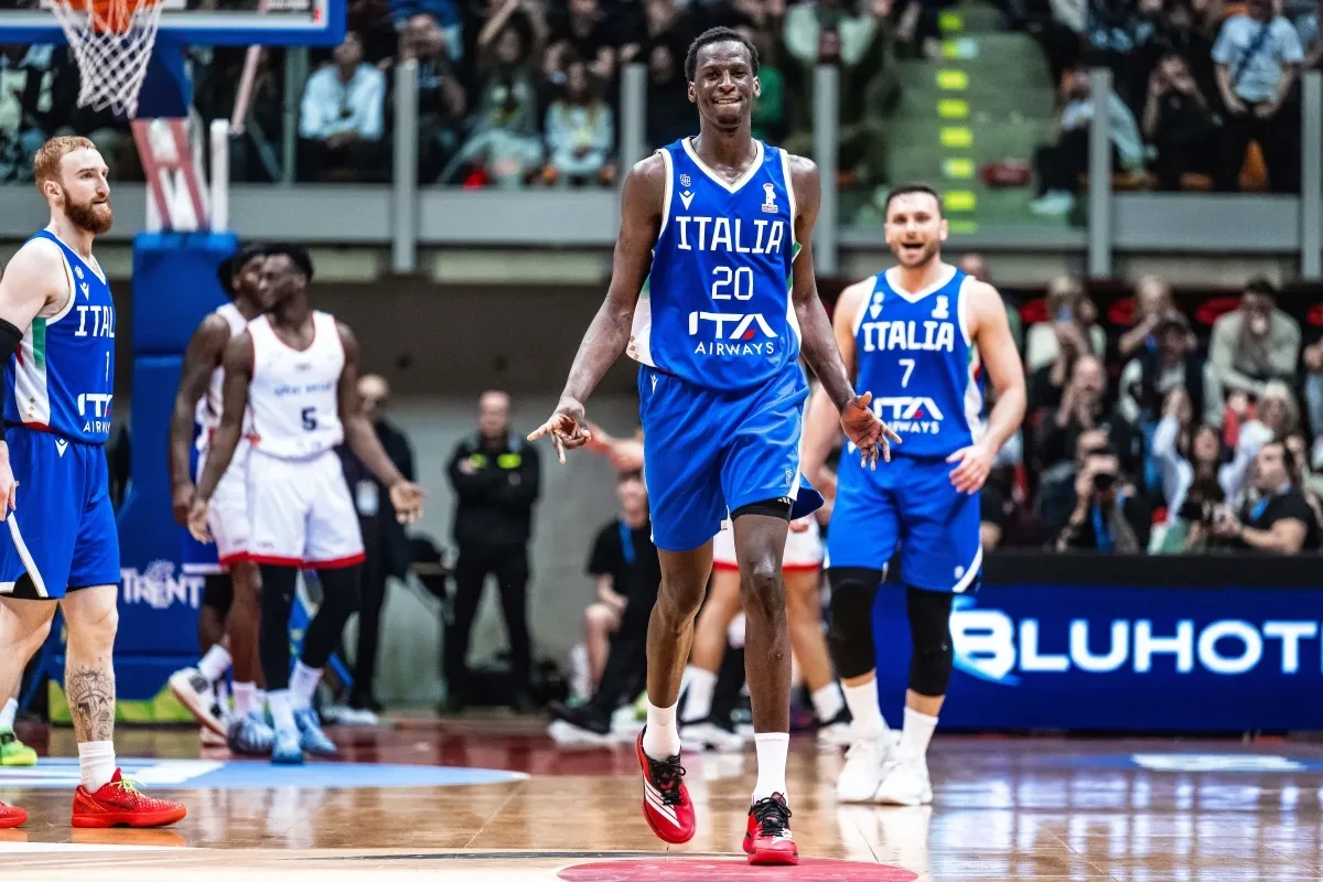 Με «υπογραφή» Νιάνγκ η Ιταλία λύγισε τους Βρετανούς και πάτησε κορυφή