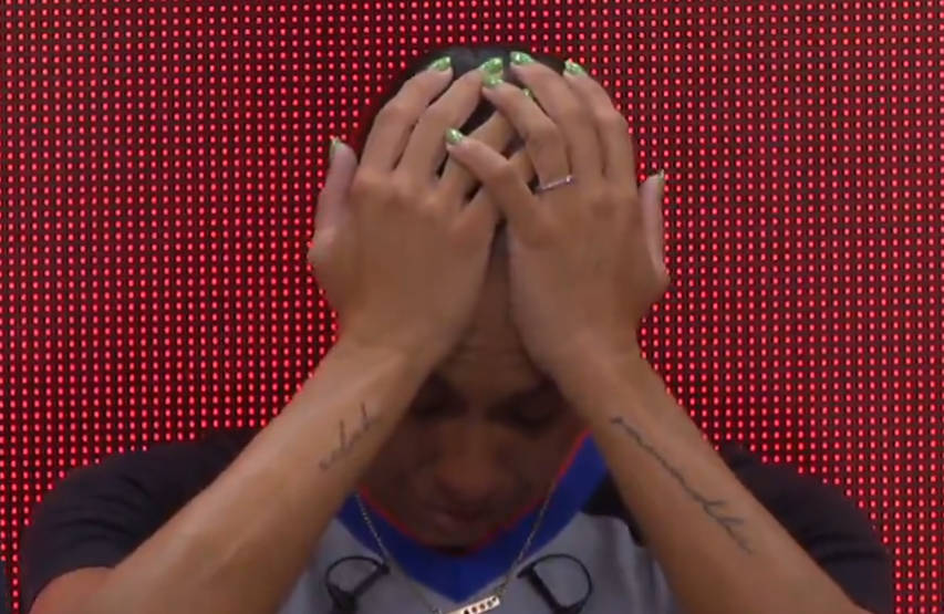 Συμβαίνει και στις καλύτερες οικογένειες: Διαιτήτρια στο ΝΒΑ χτύπησε το κεφάλι της σε κάμερα! (video)