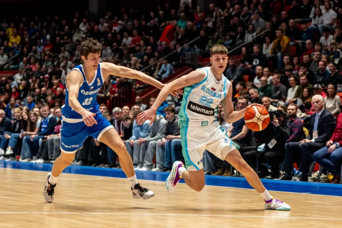 Η Σλοβενία «επέστρεψε» από το -19 και... έκλεψε το ματς από την Τσεχία