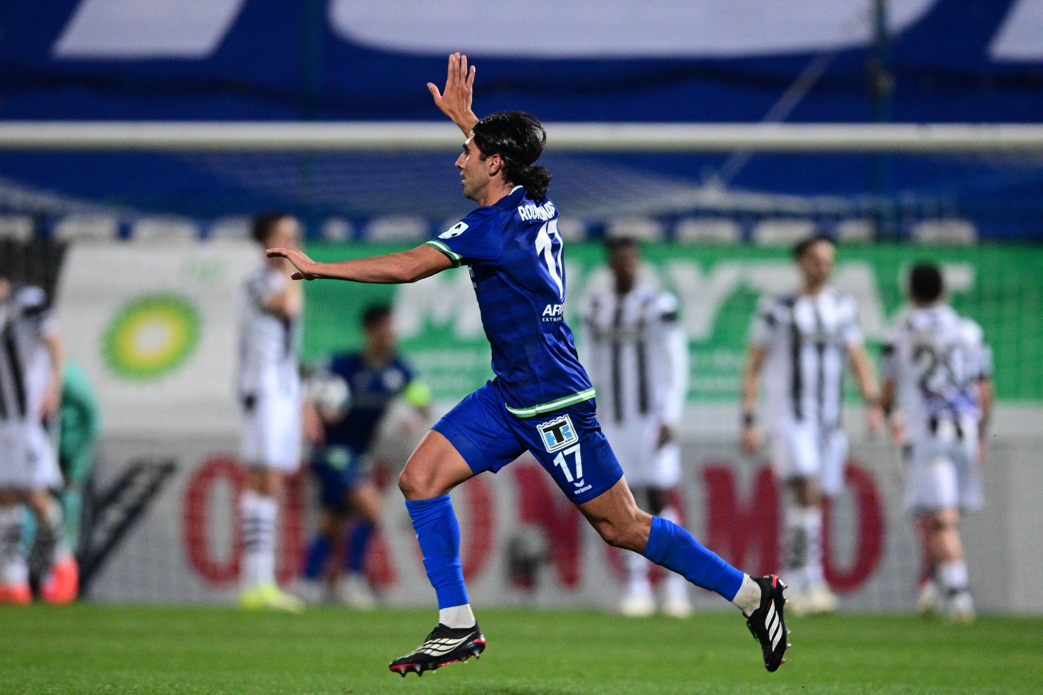 Ο Ρουκουνάκης με απευθείας εκτέλεση φάουλ ισοφάρισε για την Κηφισιά! (video)