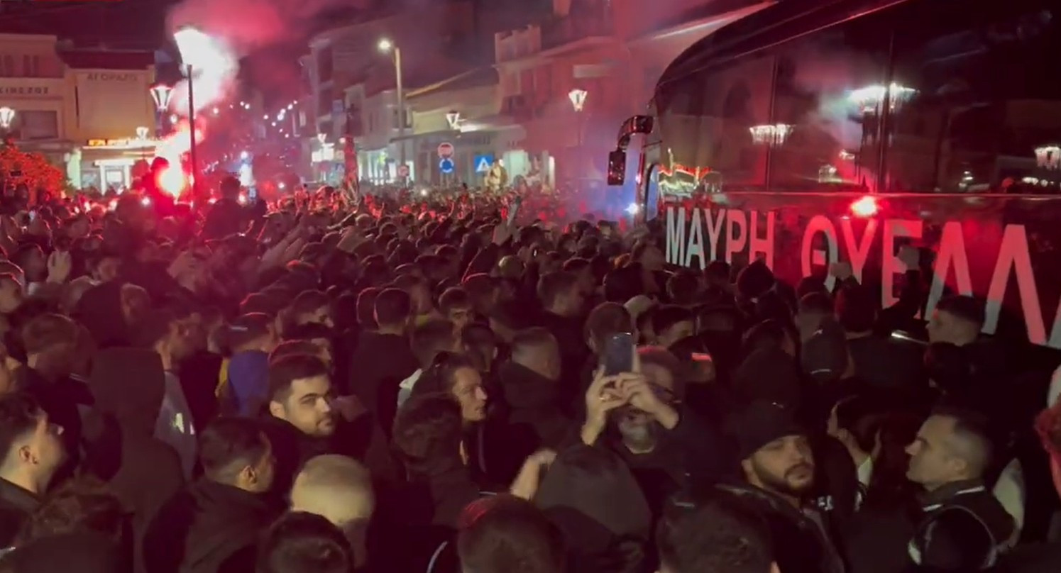 «Κάηκε» η Καλαμάτα στην υποδοχή των πρωταθλητών (videos)