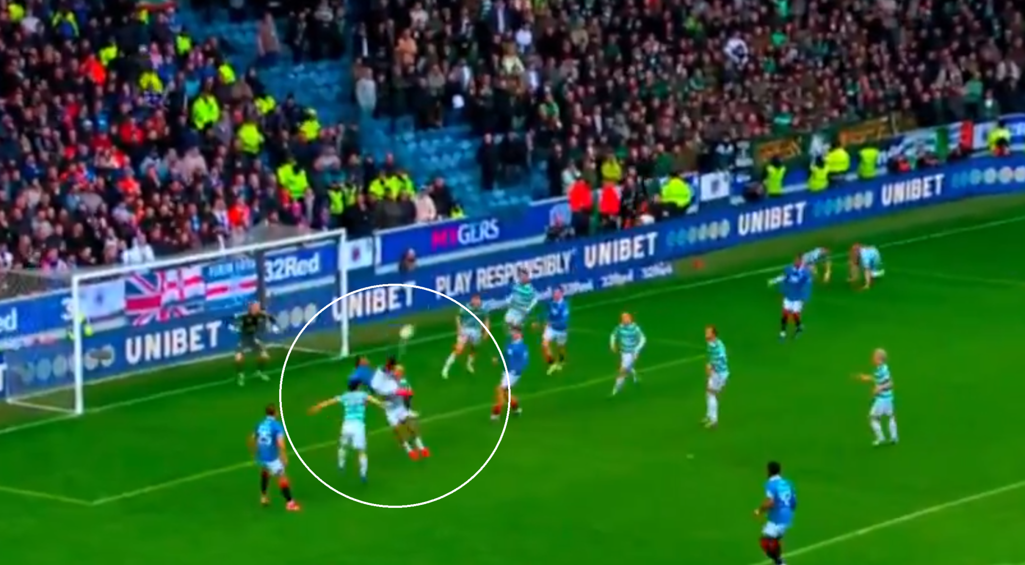 Τι έβαλε - Ο Τσερμίτι με εκπληκτικό ανάποδο ψαλίδι άνοιξε το σκορ στο Ρέιντζερς - Σέλτικ