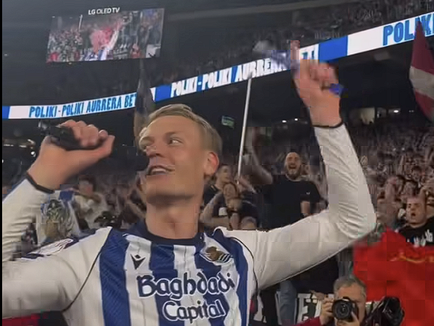 «Πάρε με στην Σεβίλλη, Όσκαρσον»: Το viral τραγούδι του Bad Bunny που έγινε σύνθημα στο «Ανοέτα» (video)