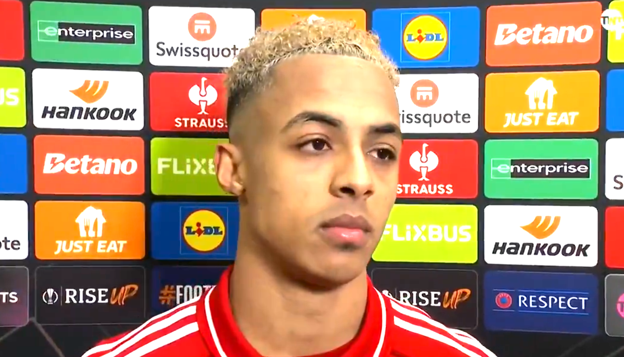 Παίκτης της Νότιγχαμ για την ήττα από την Μίντιλαντ: «Δεν έβλεπα καλά, η κρέμα έτρεχε στο πρόσωπό μου»