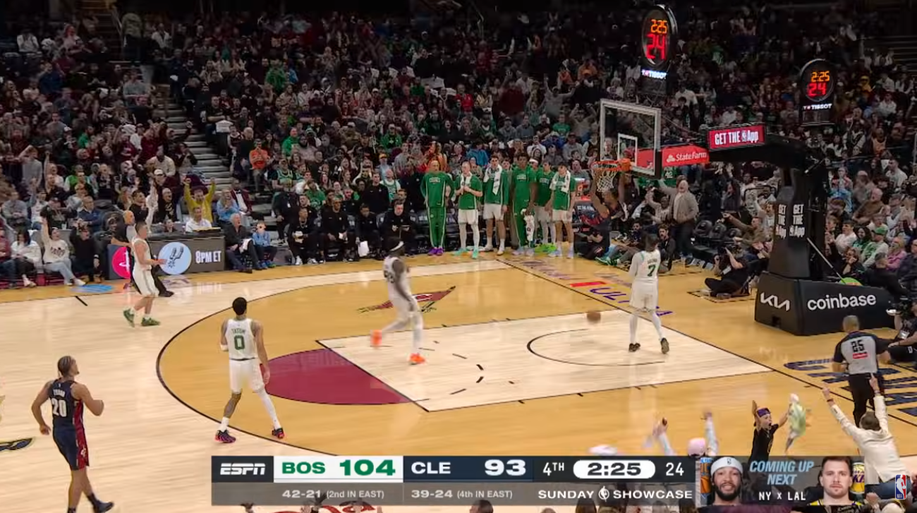 Θέαμα από άλλο πλανήτη και... πτήση Μόμπλεϊ στο Top 10 του NBA (video)