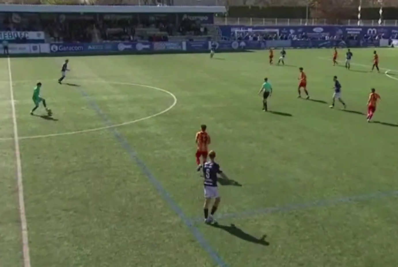 Μην το δει ο Γκουαρδιόλα: Προπονητής γύρισε το ματς, βάζοντας τερματοφύλακα να παίξει «σκούπα»! (video)