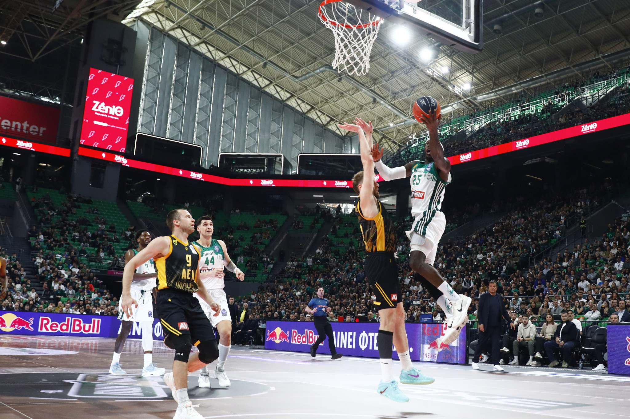 Ο ασύλληπτος Ναν έβαλε 19 πόντους σε 12' και ο Παναθηναϊκός «έτρεξε» 37-21 επιμέρους σκορ (video)