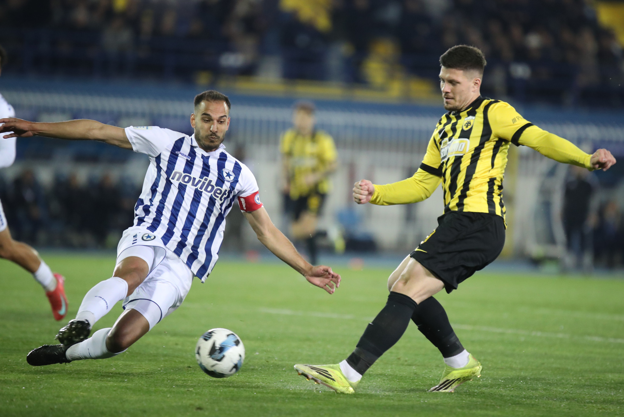 Ένας Γιόβιτς δεν έφτανε στην άτυχη ΑΕΚ που πέταξε βαθμούς στο Περιστέρι