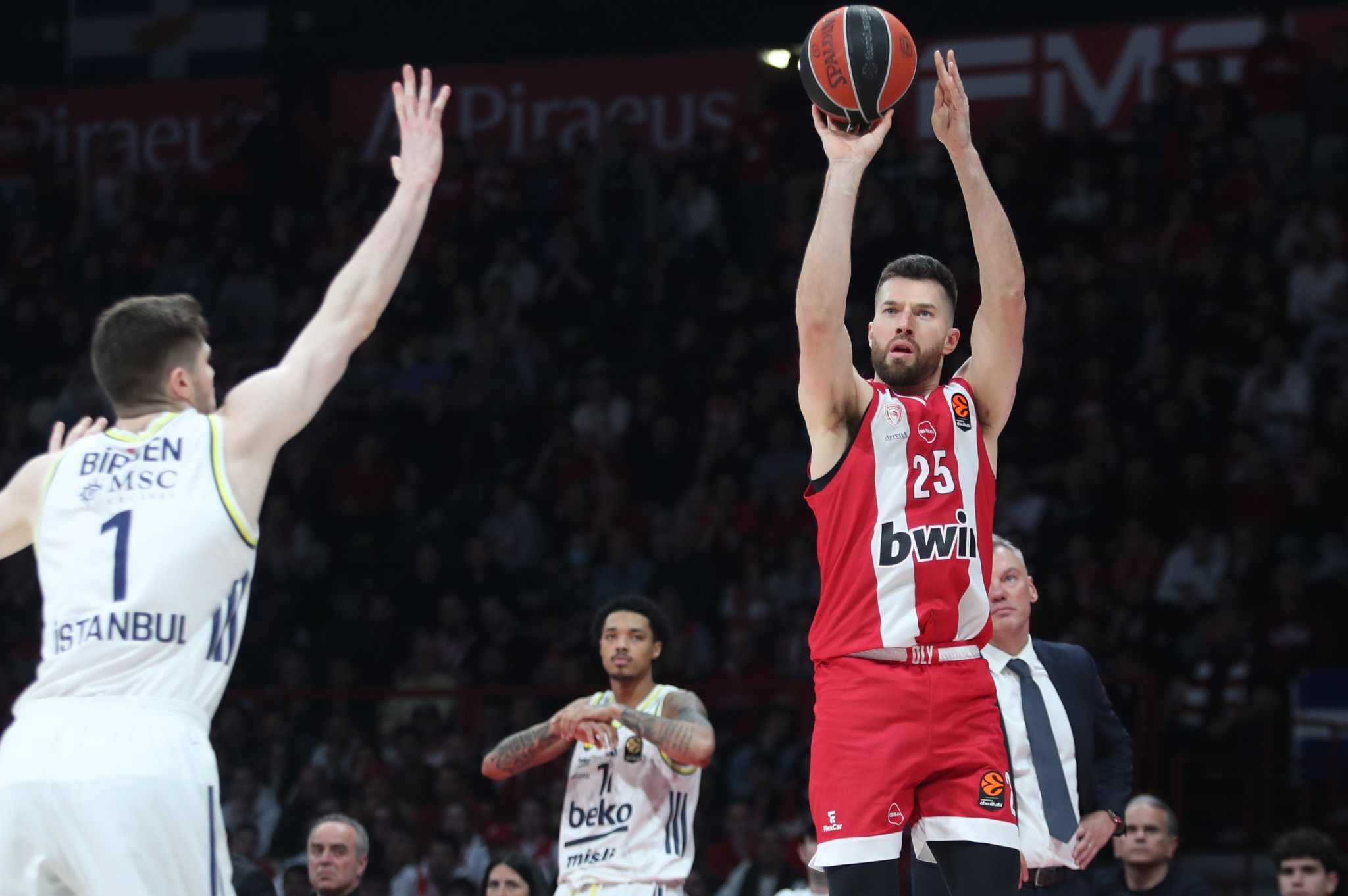 Η βαθμολογία της EuroLeague μετά τη νίκη του Ολυμπιακού κόντρα στη Φενέρμπαχτσε