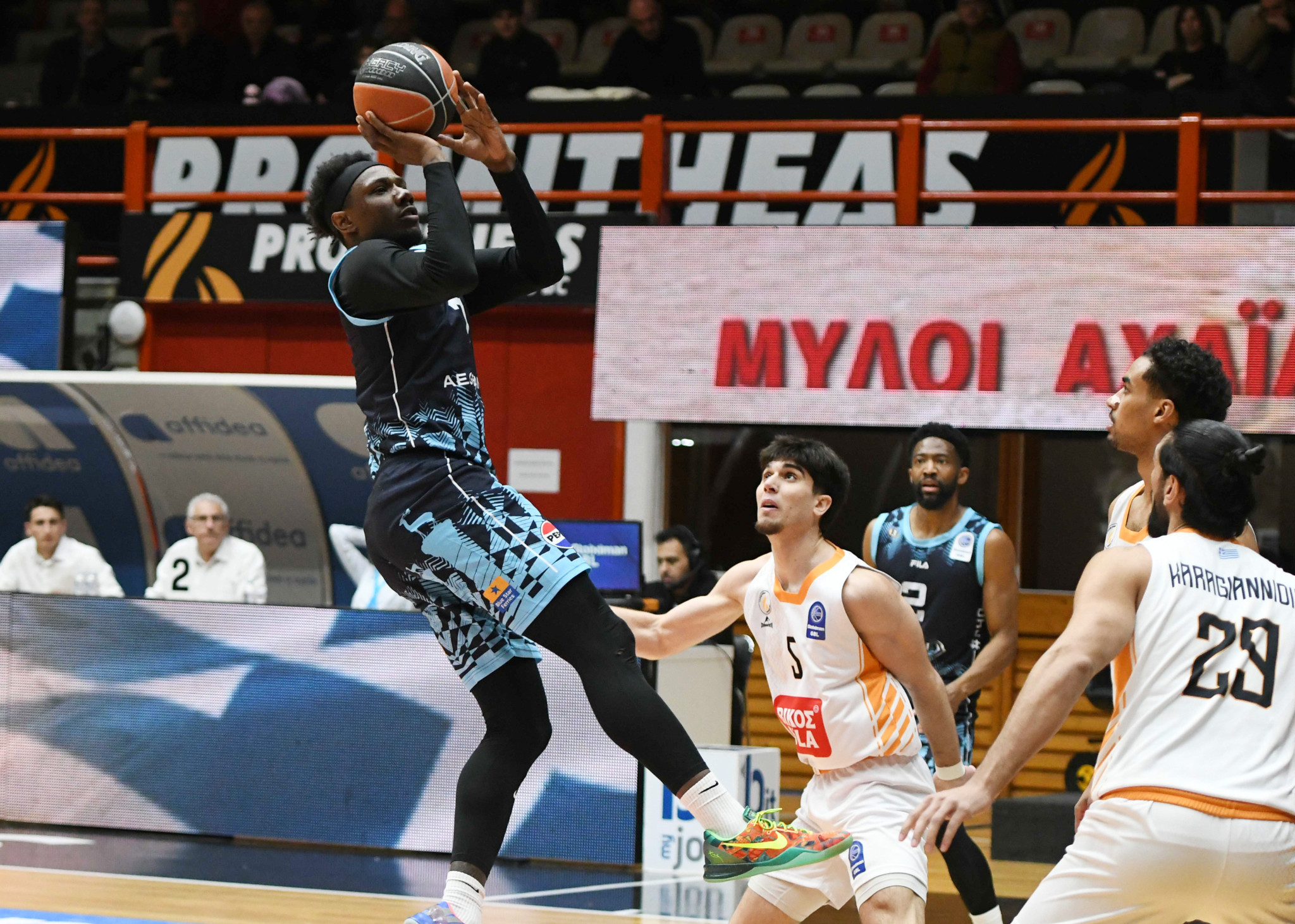 Κολοσσός... Μακ «διέλυσε» τον Προμηθέα στην Πάτρα