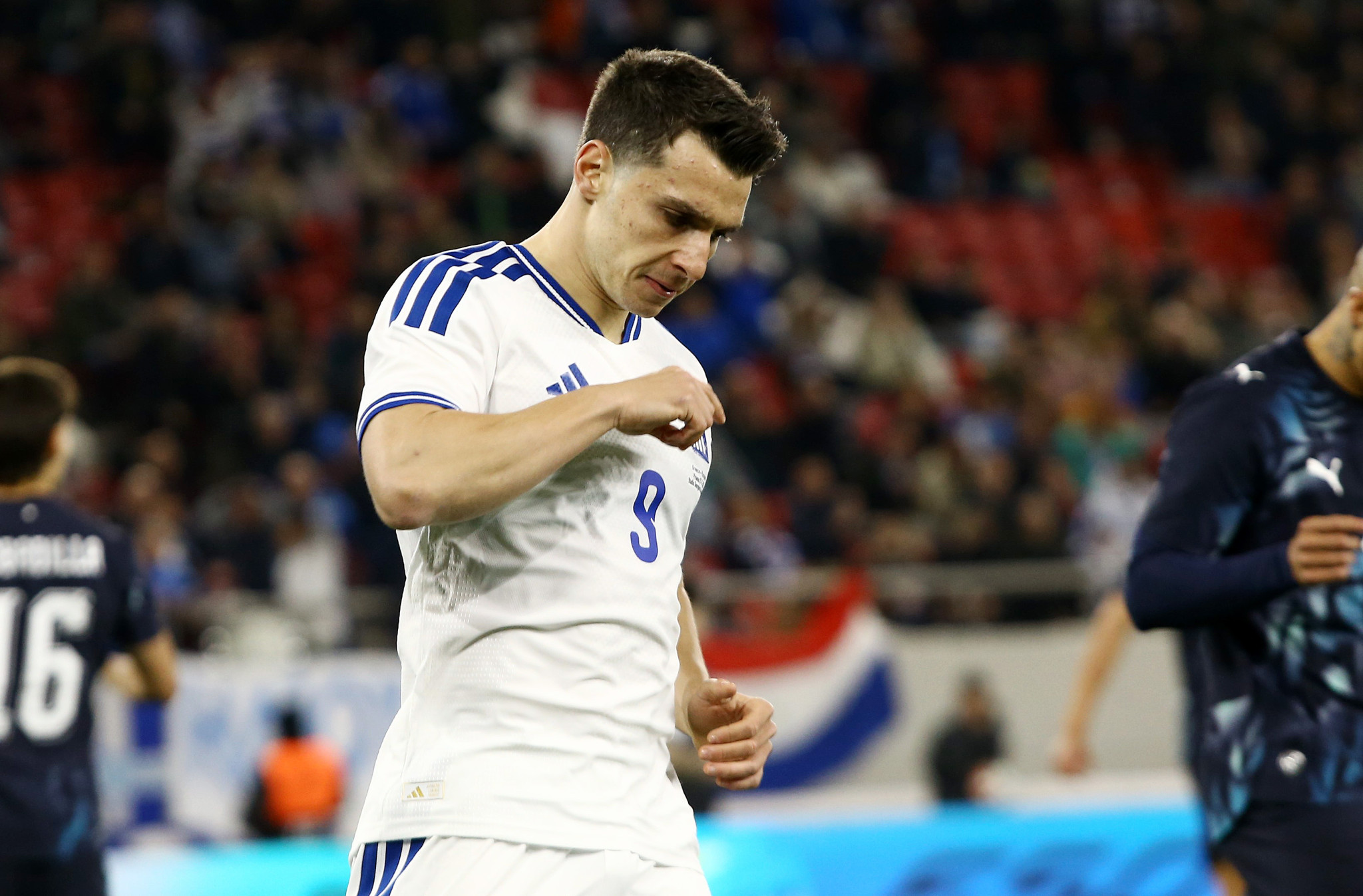 Εξαιρετική επίθεση της Εθνικής, το πλασέ του Δουβίκα μπλόκαρε ο Ολβέιρα (video)