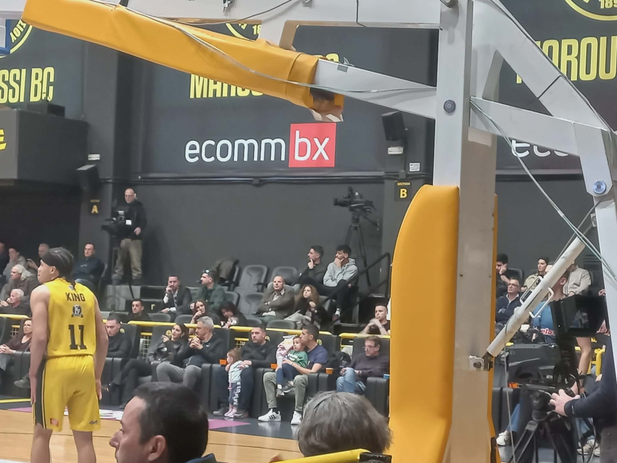 Βλέπει το Μαρούσι - Περιστέρι ο Σαμοντούροβ