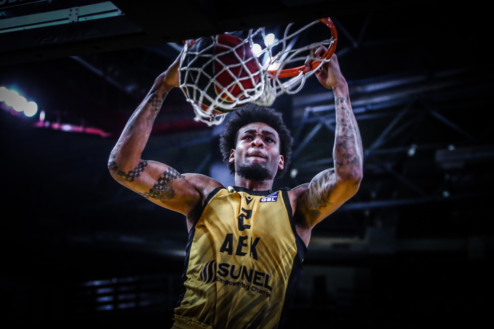 Η ΑΕΚ «έδεσε» τον Μπράουν έως το 2027