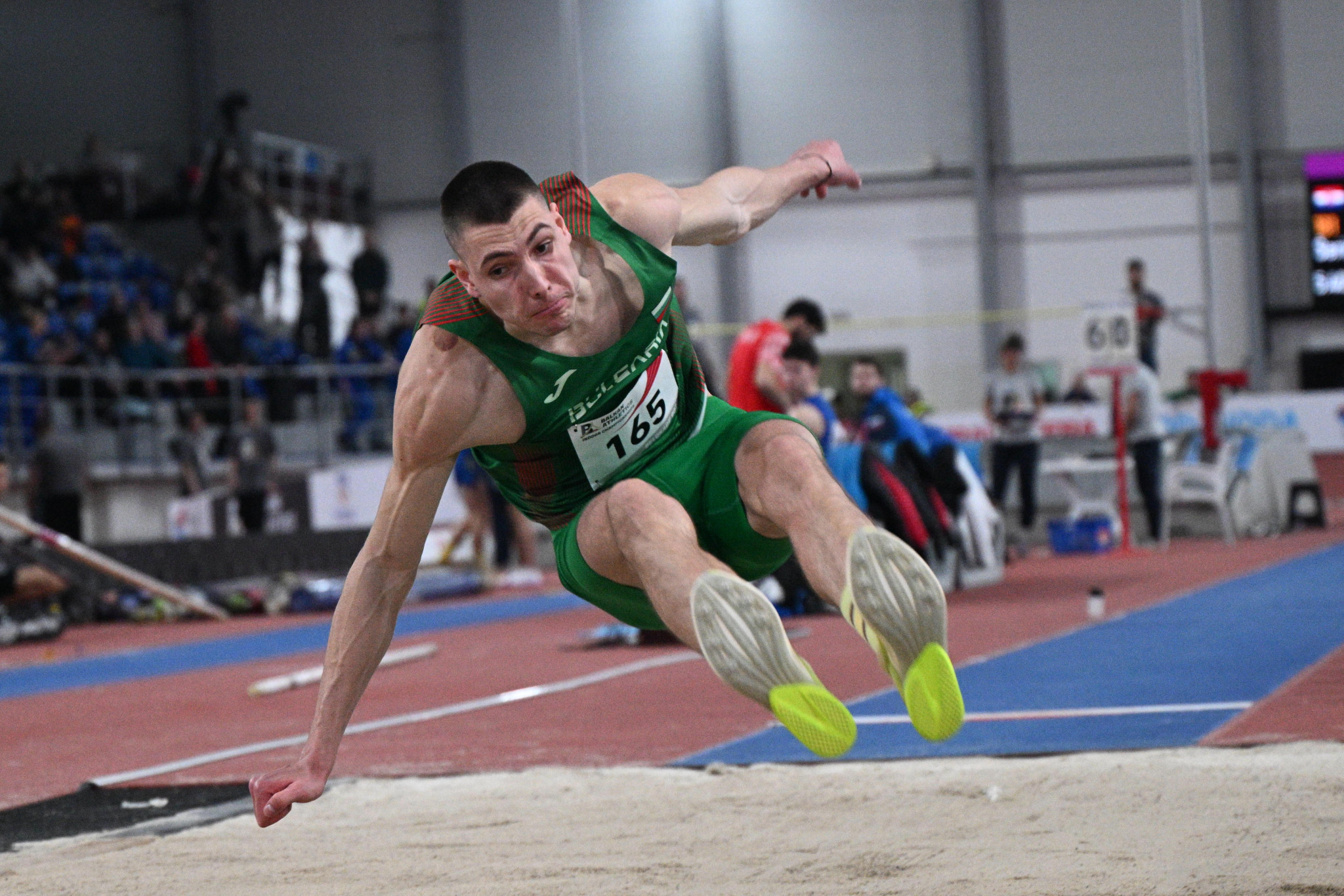 Μπόζινταρ Σαραμπογιούκοφ: Ποιος είναι ο Βούλγαρος που απειλεί Τεντόγλου και Φουρλάνι στο μήκος